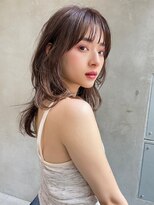 ロイジー(roijir)&nbsp;表参道roijir　くびれ顔周りレイヤー×ピンクアッシュ