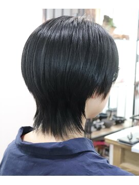 ウィスカーヘアー(whisker hair) ショートウルフ　ブラックカラー