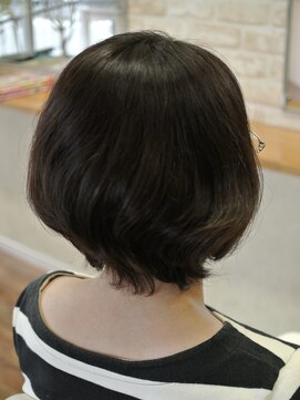 シマズ ヘアーサロン Shimazu hair salon クセを活かした大人ショート