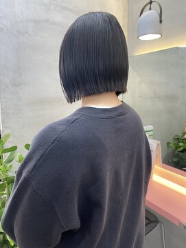 ロンドポレール 北千住(Lond polaire) ぱつっとボブ×ブルーブラック