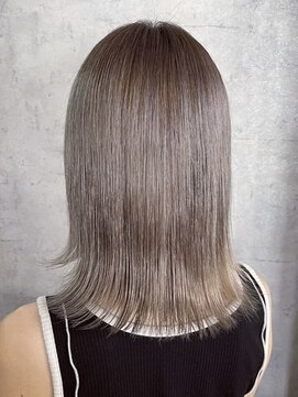 アイリス(AIRIS) シルバーグレー