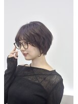 30代40代50代耳かけショート前髪なしハンサムショート白髪ぼかし