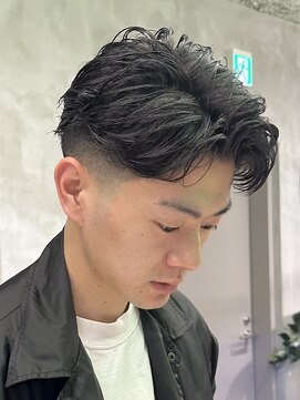 スキルセカンドハウス 天神(SKILL SECOND HOUSE) フェザーパーマ フェザーショート フェード