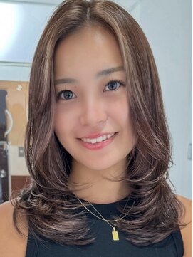 シー 萩原店(sea) ハイライトカラーミルクティーベージュレイヤーカット