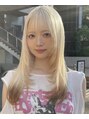 リヴァイヘアアプス(LEVI hair apus)&nbsp;顔周りレイヤー。全体ブリーチ。毛先エンドカラー。