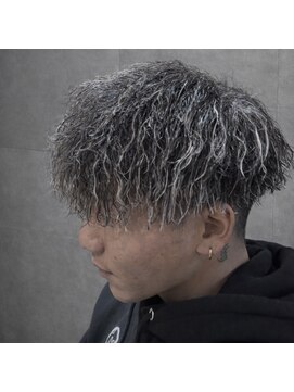 ウィスカーズ(Whiskers) メッシュ×ツイストスパイラル