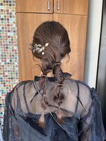 アズーア ヘアーアンドスパ(azure hair&spa) ゆるふわツインポニー