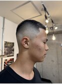 スキンフェードバズカット
