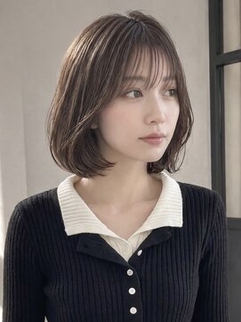 ユーフォリア 青山(Euphoria) ショートボブ丸みシースルーバングミルクティー青山