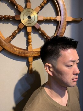 バーバー スタジオ ラフテル(Barber Studio RAFTEL) スキンフェード ソフトモヒカン