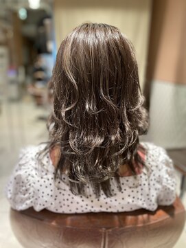 カラーリゾートAi 葛西店 グレージュ