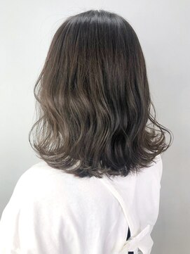 アルバム 新宿(ALBUM SHINJUKU) ウェーブミディアムメルティカラー似合わせカット_ba270874