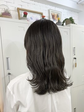 イコ 表参道原宿(ico) オリーブグレージュ