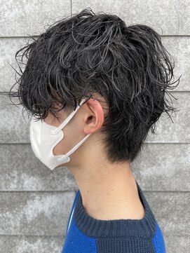 ヒュイル バイ ニアウ(Hwyl by Niau) メンズマッシュパーマツイストスパイラルパーマニュアンスパーマ