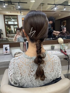 アミー 駒澤(Ammy komazawa) 【結婚式ヘア】艶のある編みおろしヘア