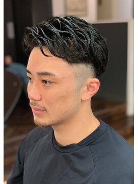 ワンワンオー バーバーショップ 博多店(@110 BARBER SHOP) ツーブロックフェードスタイル