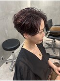 【刈り上げハンサムショート×ボルドーカラー】