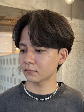 バイフィフス 原宿/表参道(by fifth) 原宿フェザーパーマメンズパーマセンター分けウルフツーブロック