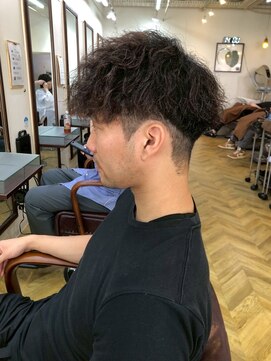 レボルトヘアー(R EVOLUT hair) MEN’S/リバースセンターパート/ニュアンスパーマ/柏駅