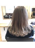 ミルクティーベージュ→ホワイトグレージュのグラデーション☆