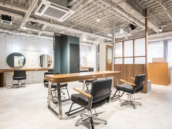 EIGHT days 三宮駅前店 【エイト デイズ】