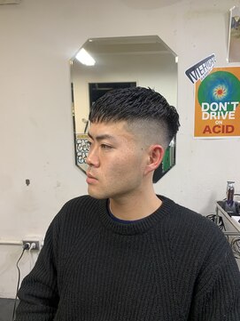 メリケンバーバーショップ フクオカ(MERICAN BARBERSHOP FUK) ハイライトマッシュパーマウルフアッシュブラック