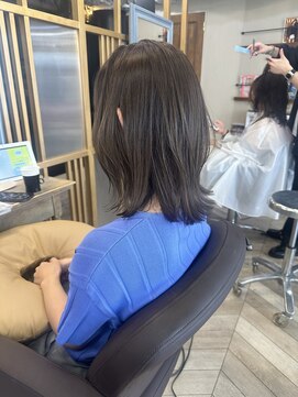 アリスバイアフロート 自由が丘(ALICe by AFLOAT) 切りっぱなしレイヤー外ハネボブ大人グレージュ