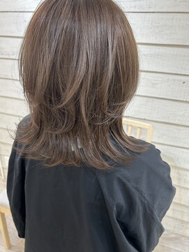 フチュール(futur) 大人っぽレイヤーミディ♪