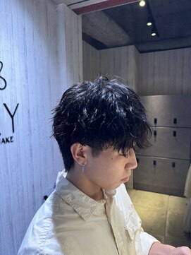 アクシー ヘアーアンドメイク(AXY HAIR&MAKE) 縦落ちウルフパーマ／ウザバング波ウェーブツイストパーマメンズ