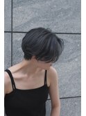 センターパート　ハンサムショート