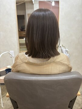 ユニカ 宇都宮(yunica) ミディアムレイヤー　ウルフボブ　くびれ