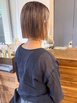 シロ(siro) 【9.ショート×ブリーチ・ダブルカラー】メンズカットも人気◎