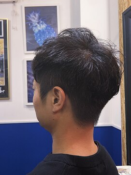 オーダー:横後ろ刈り上げてパーマかけて