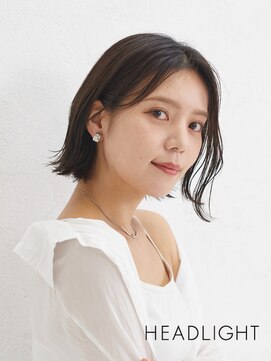 ミディアムレイヤーカット×大人ガーリー×グレーブラウン