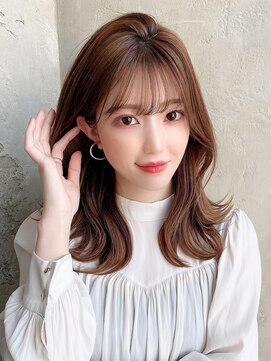 エイミーバイアフロートザガーデン 浦和店(amie by afloat the garden) 大人かわいい外ハネセミロング × ミルクティーベージュ【浦和】