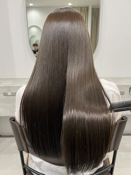 タミーズ 金山(Tummy's) 髪質改善ストレート