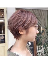 マウロア(MAULOA)&nbsp;"マッシュショート × サーモンベージュカラー"ayumi