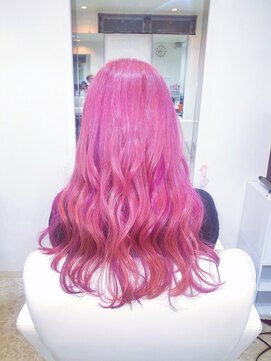 メルマードバーベル(Mermard Bavel) ツヤ髪ワインピンク