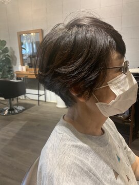 ヘアードレスビュー(hair dress V.I.E.W) 大人のショートスタイル