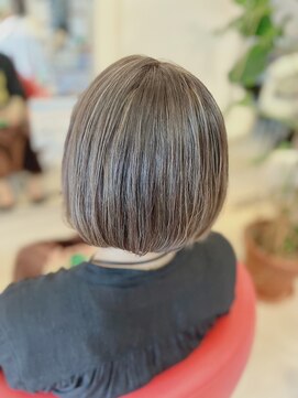 ヘアーリゾートラシックアールプラス(hair resort lachiq R+) 白髪ぼかしハイライト