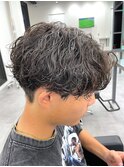 guest snap 刈り上げセンターパート×波巻きパーマ