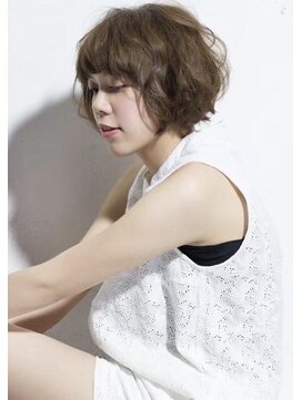 ロンドグロワール 大宮(Lond Gloire) 顔周り小顔レイヤーカット/黒髪地毛風カラー/大宮