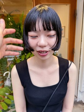 シツ(situ) ミニボブ　黒髪ボブ