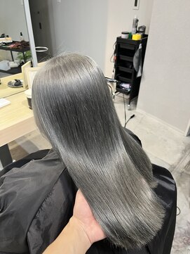 リア 布施店(Lia) グレーシルバー