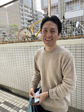 リビング 津田沼(LIVING) ソフトツーブロック/刈り上げ/センターパート/ブルーブラック