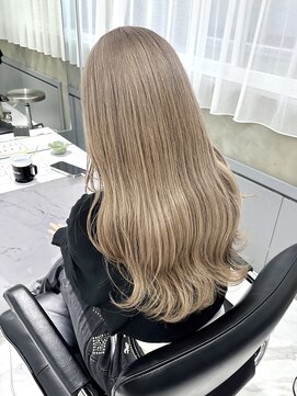 スウィープ(sweep) ハイトーン/ベージュカラー