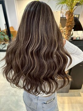 メリー オオサカ(Merly Osaka) ハイライト/似合わせカット