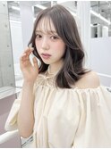 外ハネミディアム　ミディアムレイヤー　シースルー前髪