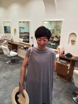 ボーイフレンド (Boyfriend) 大人ショートはファッションリーダー