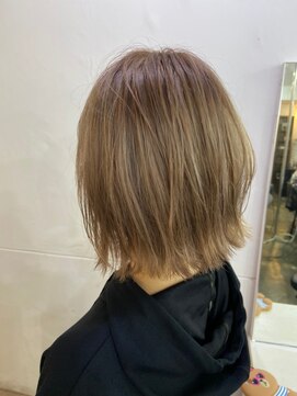 エスト(est) 毛先カラー_ココアブラウン _ひし形ショート